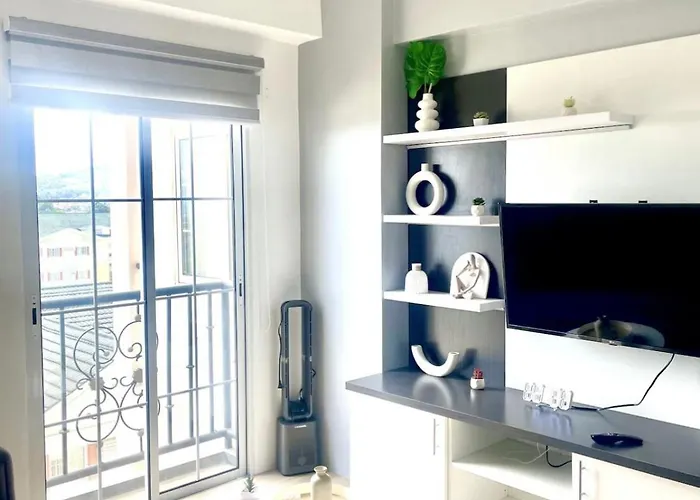 Homesuitehome Apartment *